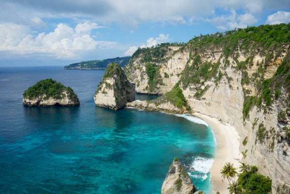 Diamond Beach Viewpoint Nusa Penida